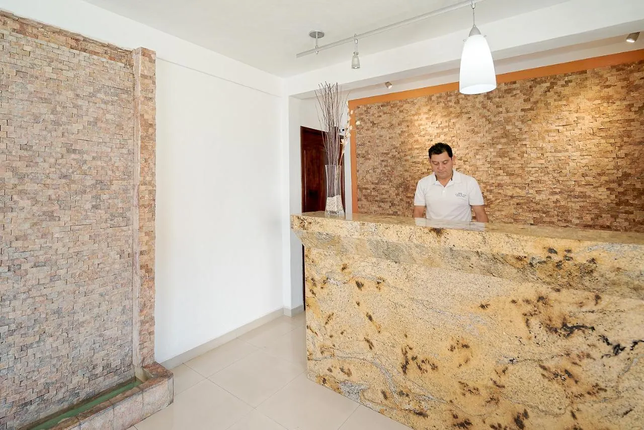 Hotel Yumkiin - Cerca Del Ferry Y Terminal Ado Playa del Carmen 2*,