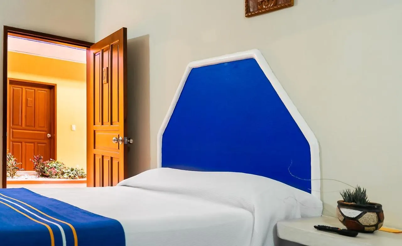 Hotel Yumkiin - Cerca Del Ferry Y Terminal Ado Playa del Carmen